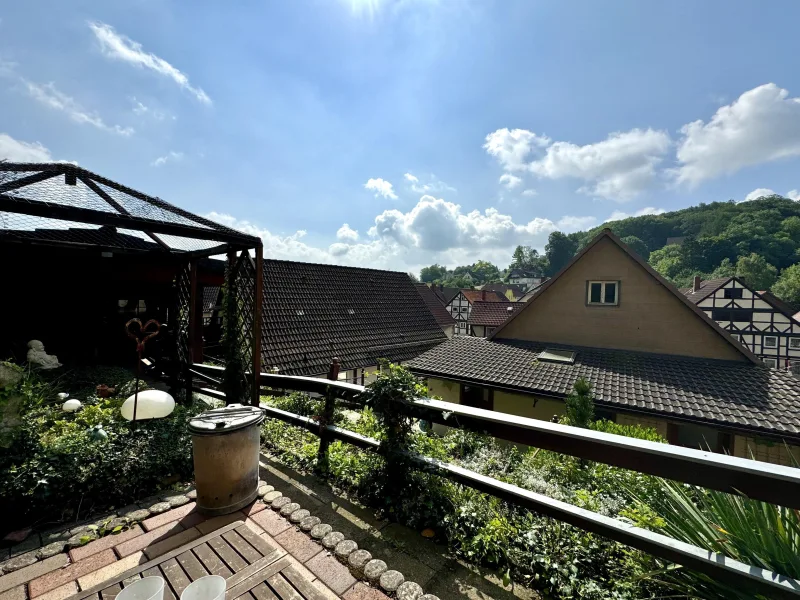 Feierabendausblick - Haus kaufen in Salzhemmendorf - 4 Wohneinheiten und  Lagerflächen zum Vermieten oder selber nutzen