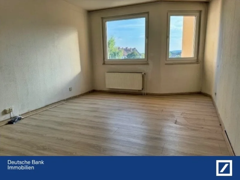 Zimmer - Wohnung kaufen in Hildesheim - Tolle 4 ZKB mit 2 Balkone EP und Fahrstuhl !