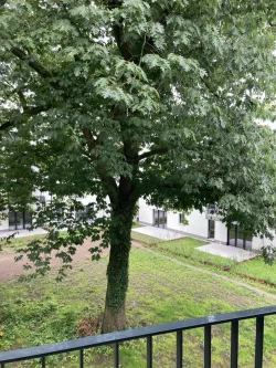 Aussicht alter Baumbestand - Wohnung mieten in Königs Wusterhausen - Erstbezug! 2 Zimmer im Neubau mit Terrasse oder Balkon und Tiefgarage mit E-Ladestation