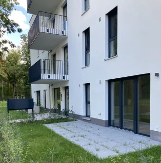 Aussenansicht - Wohnung mieten in Königs Wusterhausen - Erstbezug ab sofort! 2 Zimmer mit Terrasse und Stellplatz mit E-Ladefunktion