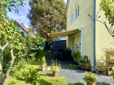 Gemütlich und ruhig - Haus kaufen in Berlin / Staaken - Einfamilienhaus im Berliner Bezirk Spandau-Staaken mit Garten und Dachgeschossrohling