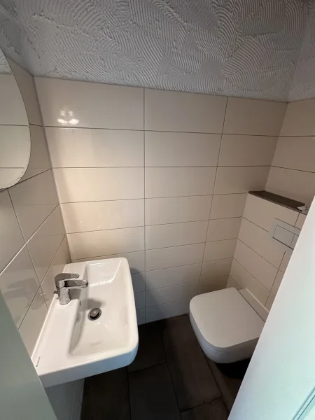 Modernes Gäste WC