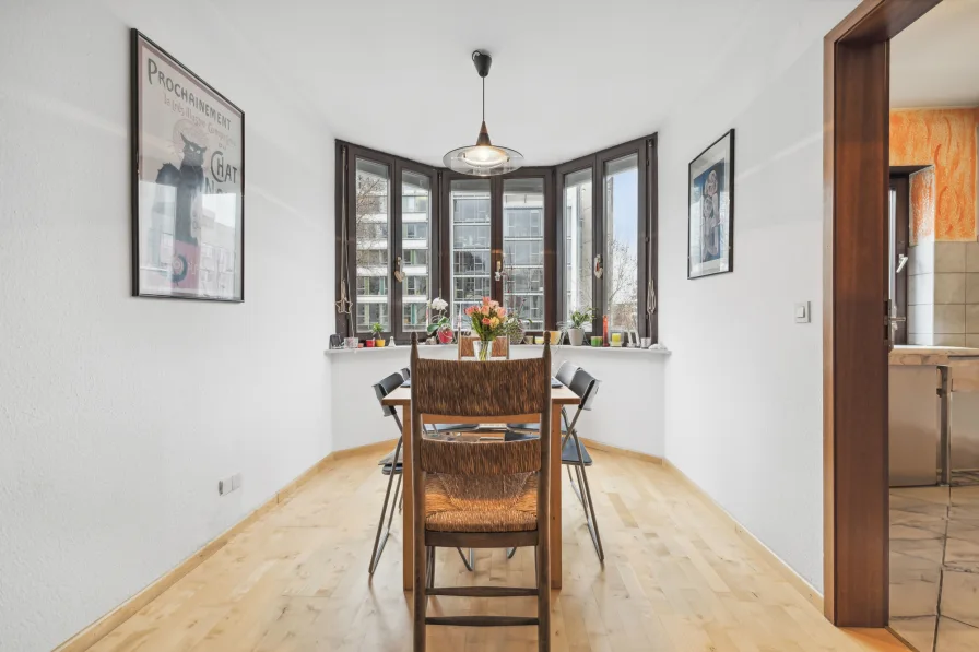 ESSBEREICH - Wohnung kaufen in Karlsruhe - Geräumige Wohnung in bevorzugter Lage