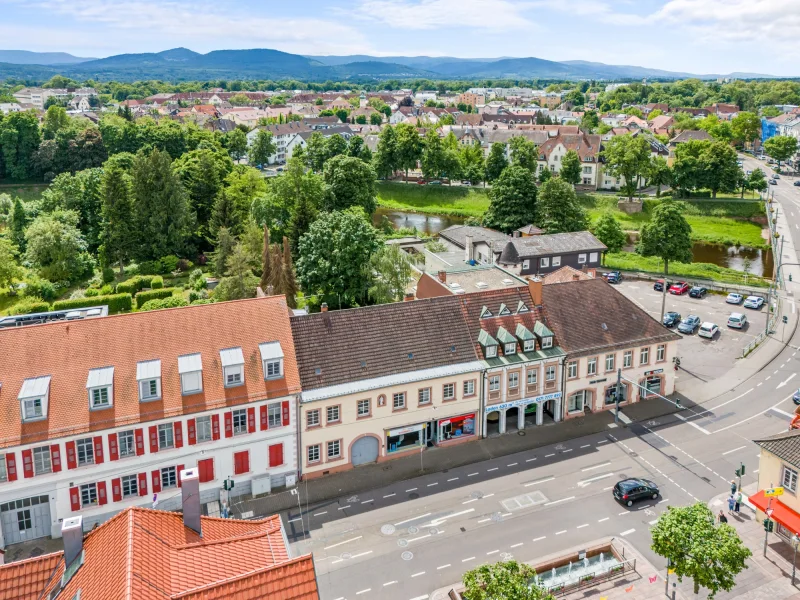 Wohn- und Geschäftshaus mit historischem Charme 