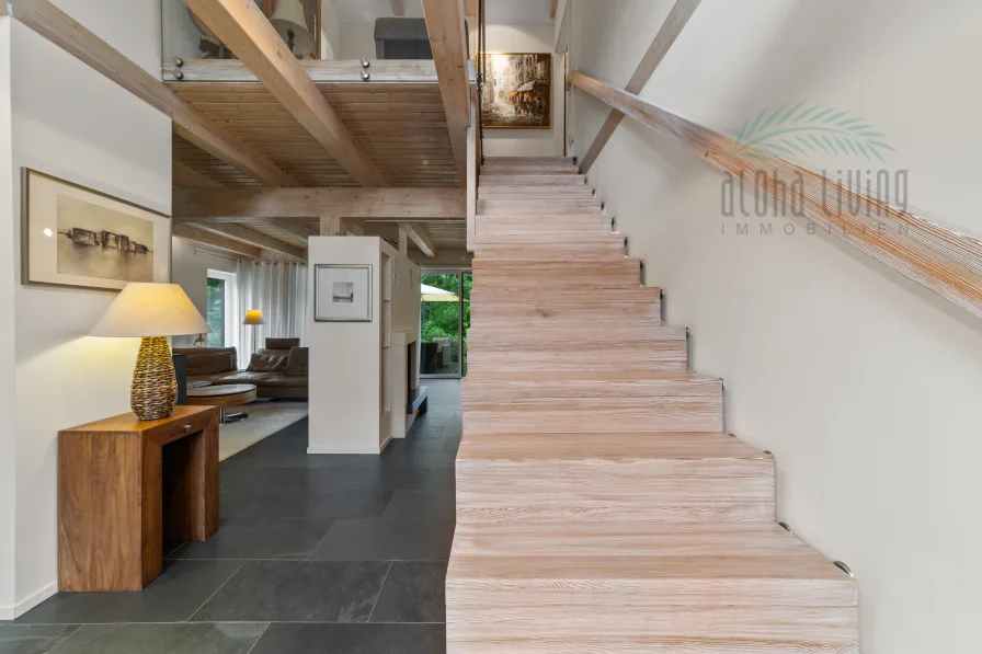 Entrance area with wooden staircase (ground floor)