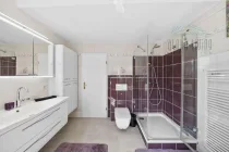 Master bathroom (upper floor)