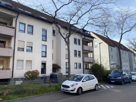 Titelbild - Wohnung mieten in Mannheim / Schönau - 3-Zimmerwohnung mit TG-Stellplatz und Süd-West-Balkon in Mannheim-Schönau