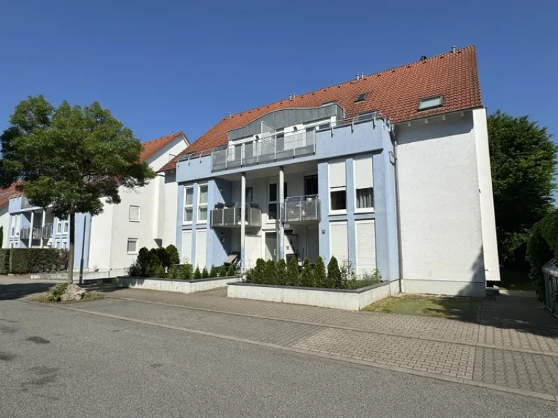 Titelbild - Wohnung kaufen in Mannheim / Seckenheim - Charmante 3-Zimmerwohnung (Maisonette) mit TG-Stellplatz