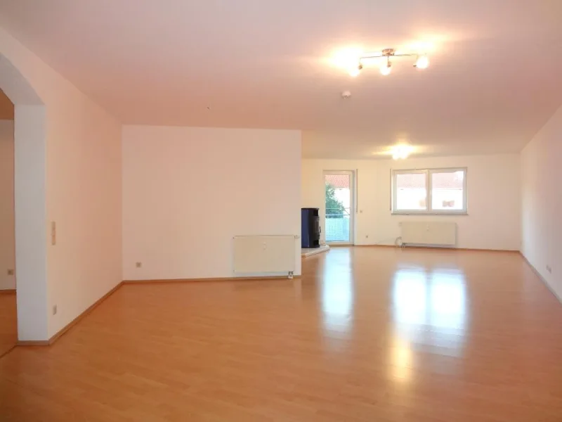  - Wohnung mieten in Weiterstadt / Gräfenhausen - 3 ZKBB* opt.EBK* G-WC* KFZ-Stellpl.* Kaminofen* tgl.Wannen- u.Duschbad* Weiterstadt-Gräfenhausen