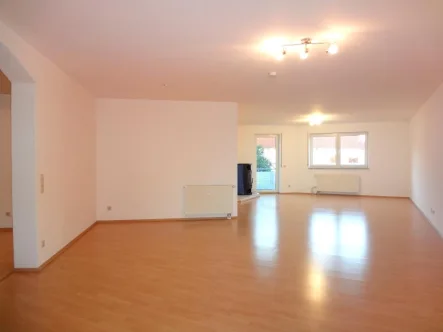  - Wohnung mieten in Weiterstadt / Gräfenhausen - 3 ZKBB* opt.EBK* G-WC* KFZ-Stellpl.* Kaminofen* tgl.Wannen- u.Duschbad* Weiterstadt-Gräfenhausen