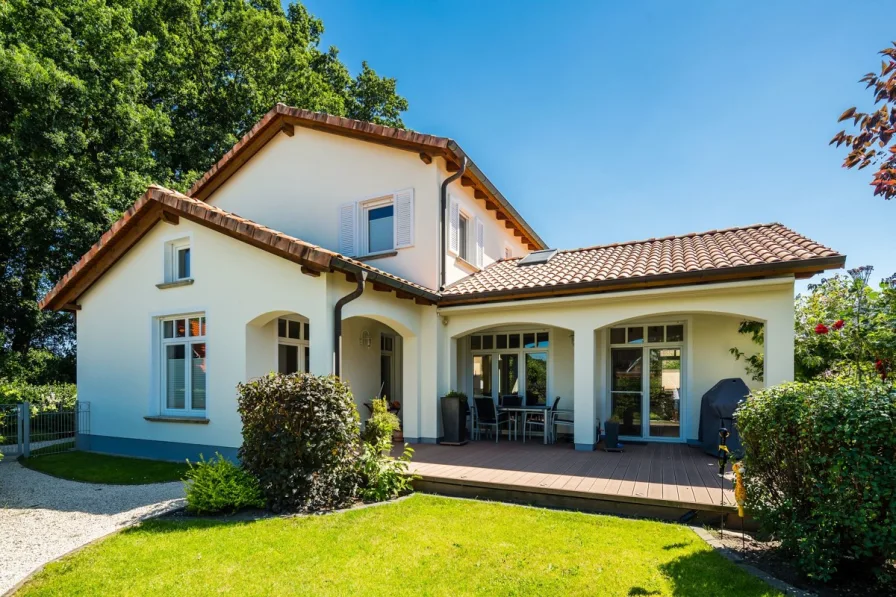 Ansicht - Haus kaufen in Oldenburg (Oldenburg) / Nadorst - Wunderschönes Einfamilienhaus in ruhiger Lage *PROVISIONSFREI*