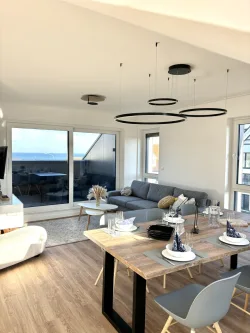 Wohnzimmer - Wohnung kaufen in Dahme - Atemberaubende Ferienwohnung mit Meerblick und Sauna