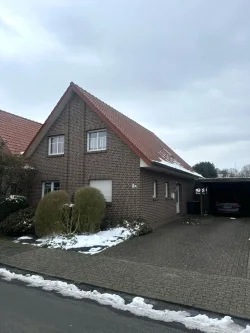 Außenansicht - Haus mieten in Papenburg - Doppelhaushälfte zur Miete in Papenburg am Untenende!