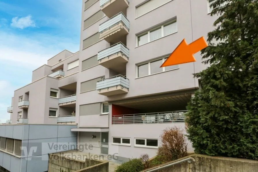 Außenansicht - Wohnung kaufen in Reutlingen - Schöne 3 Zimmer Stadtwohnung mit Balkon & TG Platz