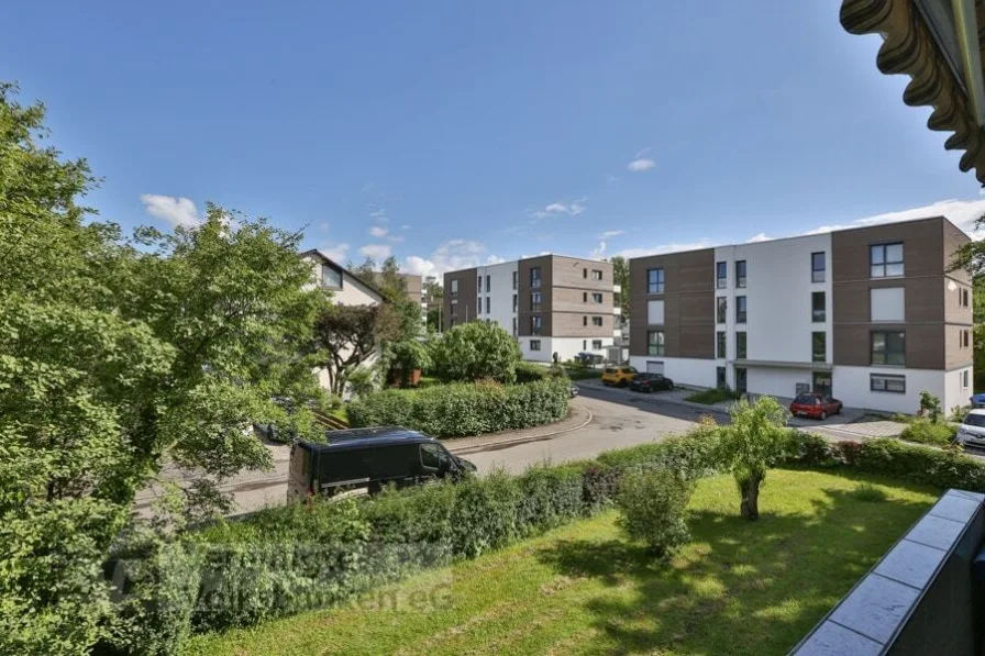 Blick vom Balkon - Wohnung kaufen in Mössingen - Schöne 3-Zimmerwohnung mit Balkon und Garage