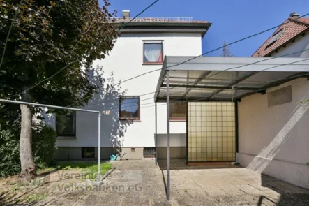 Terrasse-1 - Haus kaufen in Stuttgart - Zweifamilienhaus mit großem Eckgrundstück