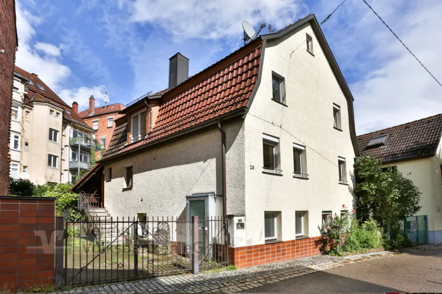 Außenansicht - Haus kaufen in Stuttgart / Heslach - BESONDERES EFH IN STUTTGART-HESLACH!