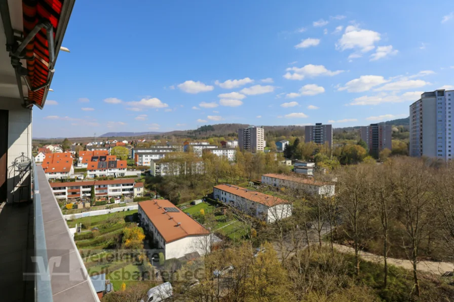 Aussicht - Wohnung kaufen in Reutlingen / Sondelfingen - Hochwertige 4-Zimmer-Wohnung mit Garage!!