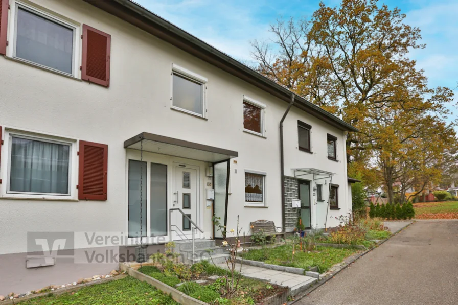 Hauseingang und Umgebung - Haus kaufen in Sindelfingen - Gemütliches Reihenmittelhaus mit schönem Garten