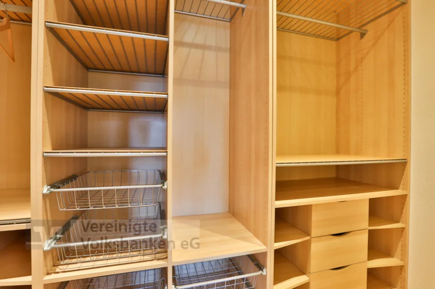 Begehbarer Schrank