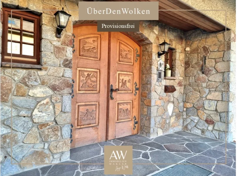 ÜberDenWolken - Haus kaufen in Hohenahr / Hohensolms - ***ÜberDenWolken***Üppige Walmdach-Villa mit gleich zwei Einliegerwohnungen + Garagen. Courtagefrei