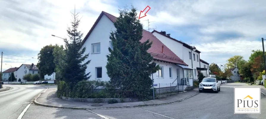 Hausansicht - Haus kaufen in Schwabmünchen - BIETERVERFAHREN! Sanierungsbedürftiges Einfamilienhaus, Bj. 2003, ca. 115 m², kleiner Garten, Garage