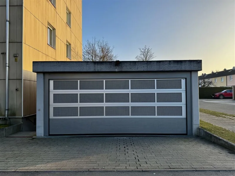 Tiefgaragenzufahrt