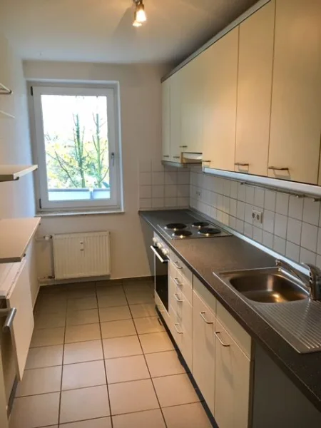 Küche - Wohnung mieten in Husum - modernisierte und großzügige 3 Zimmer Wohnung