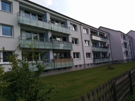 Ansicht Balkone - Wohnung mieten in Husum - modernisierte 3 Zimmer Etagenwohnung in Husum