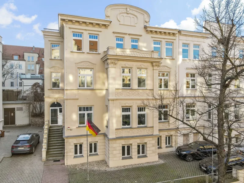 Hausansicht - Büro/Praxis mieten in Halle - Zwei Etagen in sanierte Büro-Villa