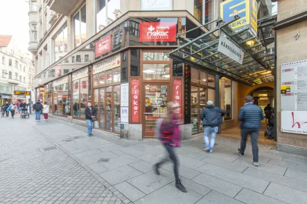 Außenansicht - Laden/Einzelhandel mieten in Halle - Beste Lage - Große Ulrichstraße