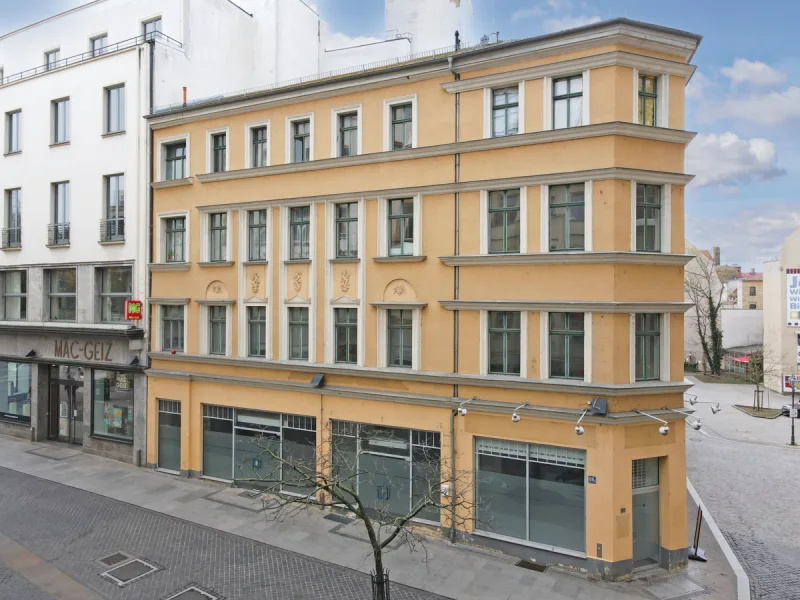 Hausansicht - Laden/Einzelhandel mieten in Halle (Saale) - 133m² Ladenlokal in der unteren Leipziger Straße, Halle