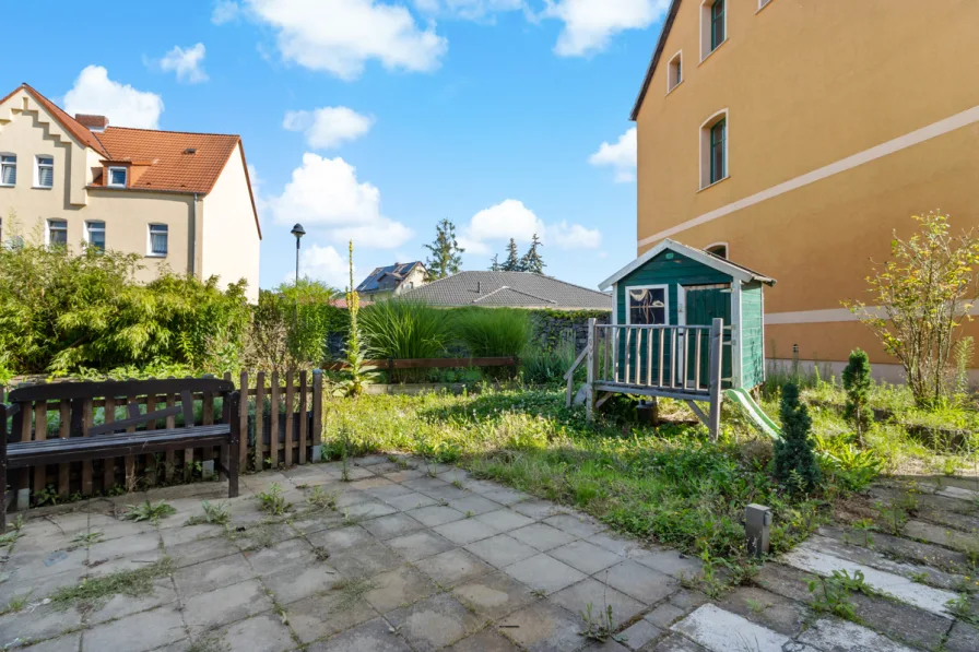 Sitzecke Garten - Haus kaufen in Halle / Dölau - Platz für die Großfamilie gesucht?Zweifamilienhaus in Halle-Dölau- Provisionsfrei für den Käufer!