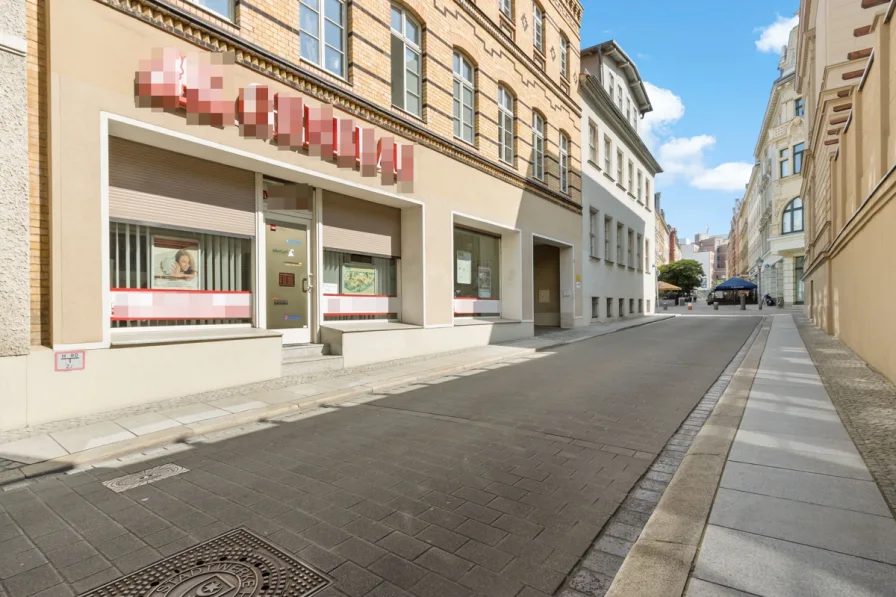 Hausansicht  - Laden/Einzelhandel mieten in Halle - Ladenbüro in der Sternstraße!