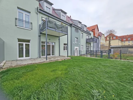 Garten - Wohnung mieten in Leuna - Große Familienwohnung mit Gartenanteil, Terrasse und Stellplatz in Leuna!