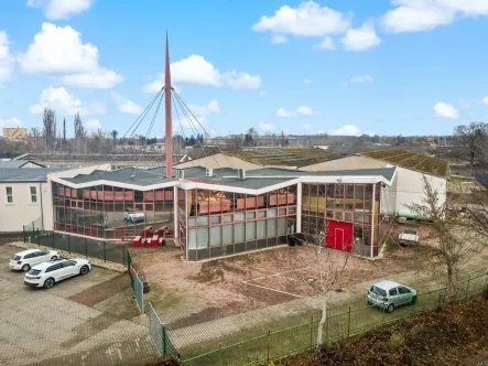 Lagerhalle  - Halle/Lager/Produktion mieten in Halle - Sofort Verfügbar! Ebenerdige Lager- und Logistikfläche im Stadtgebiet Nord.