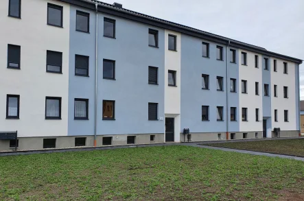 A-Sch.1-5 - Wohnung mieten in Bitterfeld-Wolfen - Familienwohnung mit Balkon in der Anhaltsiedlung -Zweitbezug nach Sanierung