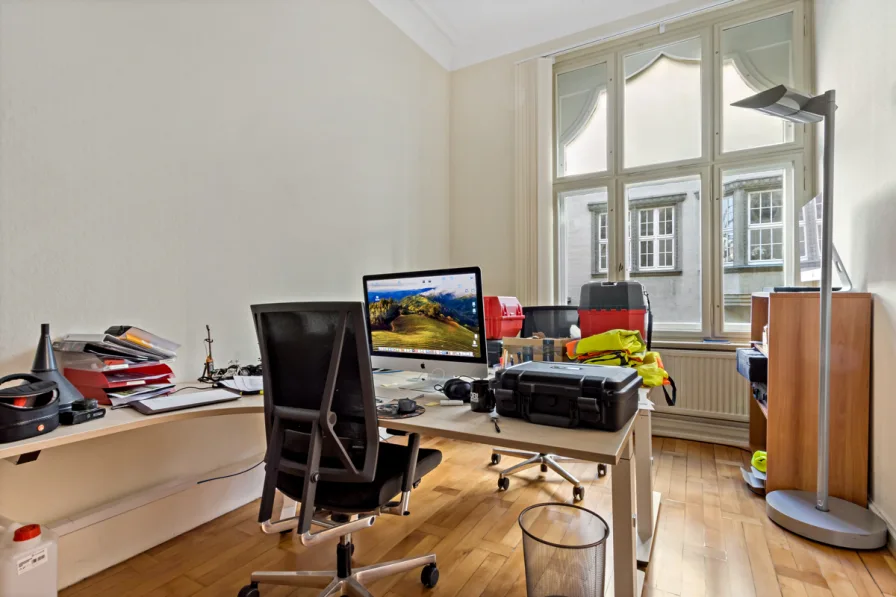 Büro 4