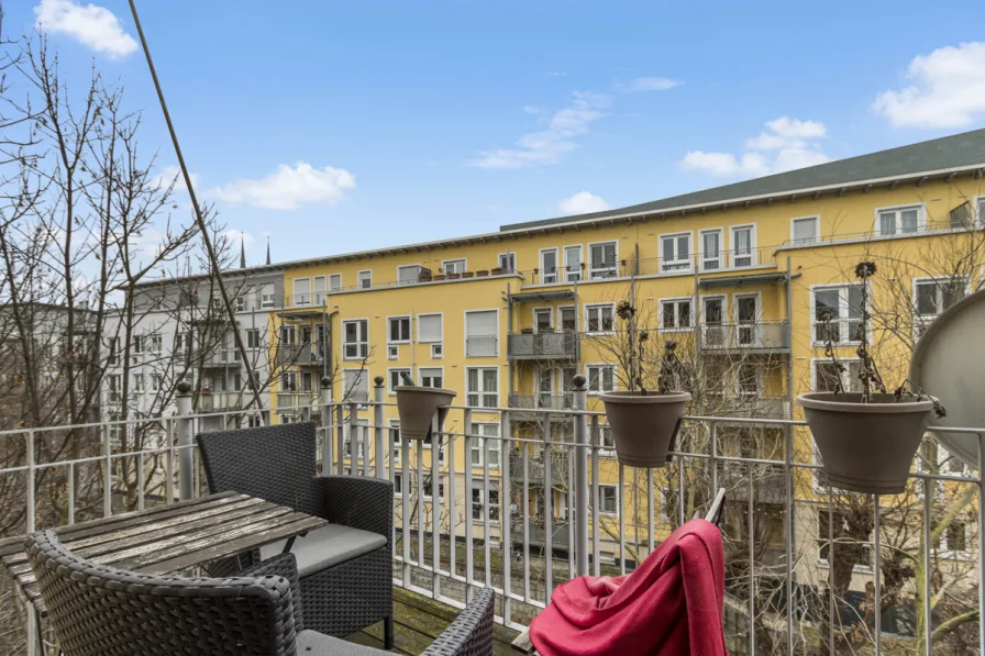 Balkon - Wohnung mieten in Halle (Saale) - Aufgepasst! 2-Raumwohnung mit Balkon in zentraler Lage!