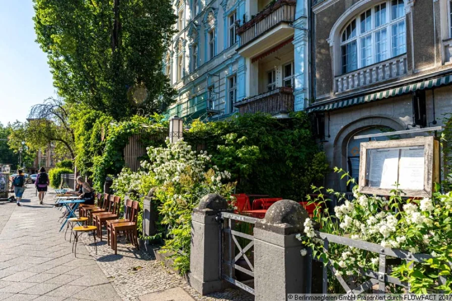 Straße vor dem Haus