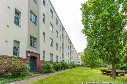 Hofseite - Wohnung kaufen in Berlin, Wedding - Vermietete 2,5-Zimmer-Wohnung als Kapitalanlage zu verkaufen