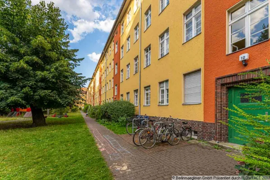 Hofseite - Wohnung kaufen in Berlin, Wedding - Bezugsfreie 2,5 Zimmerwohnung mit Loggia im Brüsseler Kiez Wedding