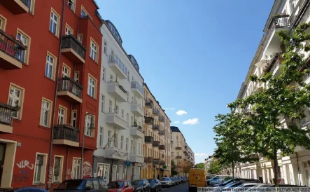 Mainzer Strasse - Wohnung kaufen in Berlin, Friedrichshain - Vermietete Altbauwohnung mit 2 Balkonen als Kapitalanlage