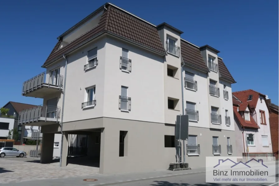 Straßenansicht Gesamtanlage - Wohnung kaufen in Heppenheim - Wohnanlage Schloßbergblick - HP-Stadtmitte - Exklusive Penthouse-ETW - inkl. 2 Carport-Stellplätze