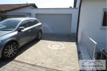 Garage mit Hoffläche