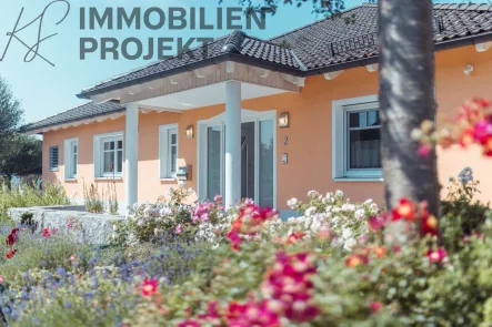 Eingangsbereich - Haus kaufen in Hummeltal - Wohntraum mit Weitblick und Ausbaureserve in traumhafter Lage