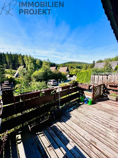 Terrasse - Haus kaufen in Fichtelberg - Ferienhaus im Naturpark Fichtelgebirge zum Modernisieren