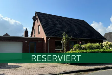 AUSSENANSICHT - Haus kaufen in Westerstede - RESERVIERT - FAMILIENDOMIZIL MIT GROSSZÜGIGEM WINTERGARTEN IN SÜDLAGE