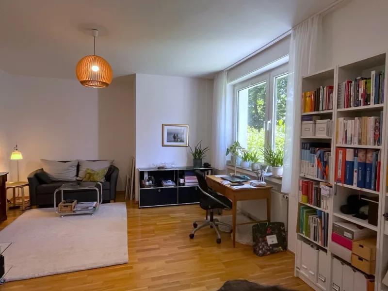 Wohn-und Esszimmer - Wohnung mieten in Essen / Rüttenscheid - Schöne 70 m²-Wohnung - bis Mitte 2025