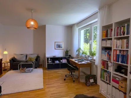 Wohn-und Esszimmer - Wohnung mieten in Essen / Rüttenscheid - Schöne 70 m²-Wohnung - bis Mitte 2025